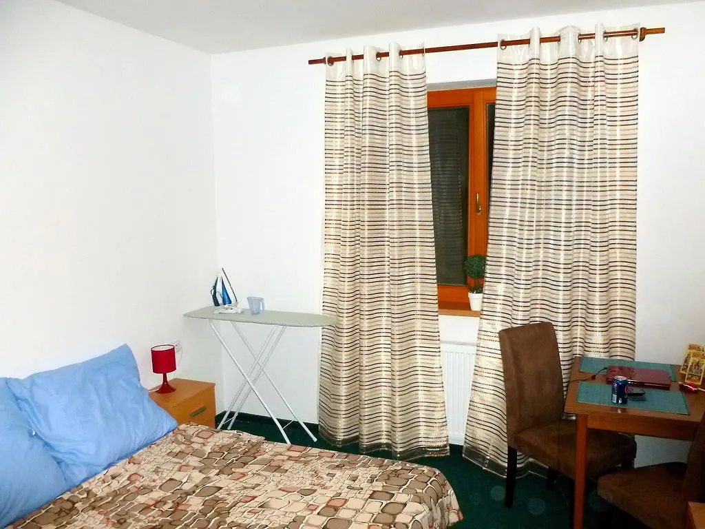 Apartments House Seifertova Gasthof Prag
