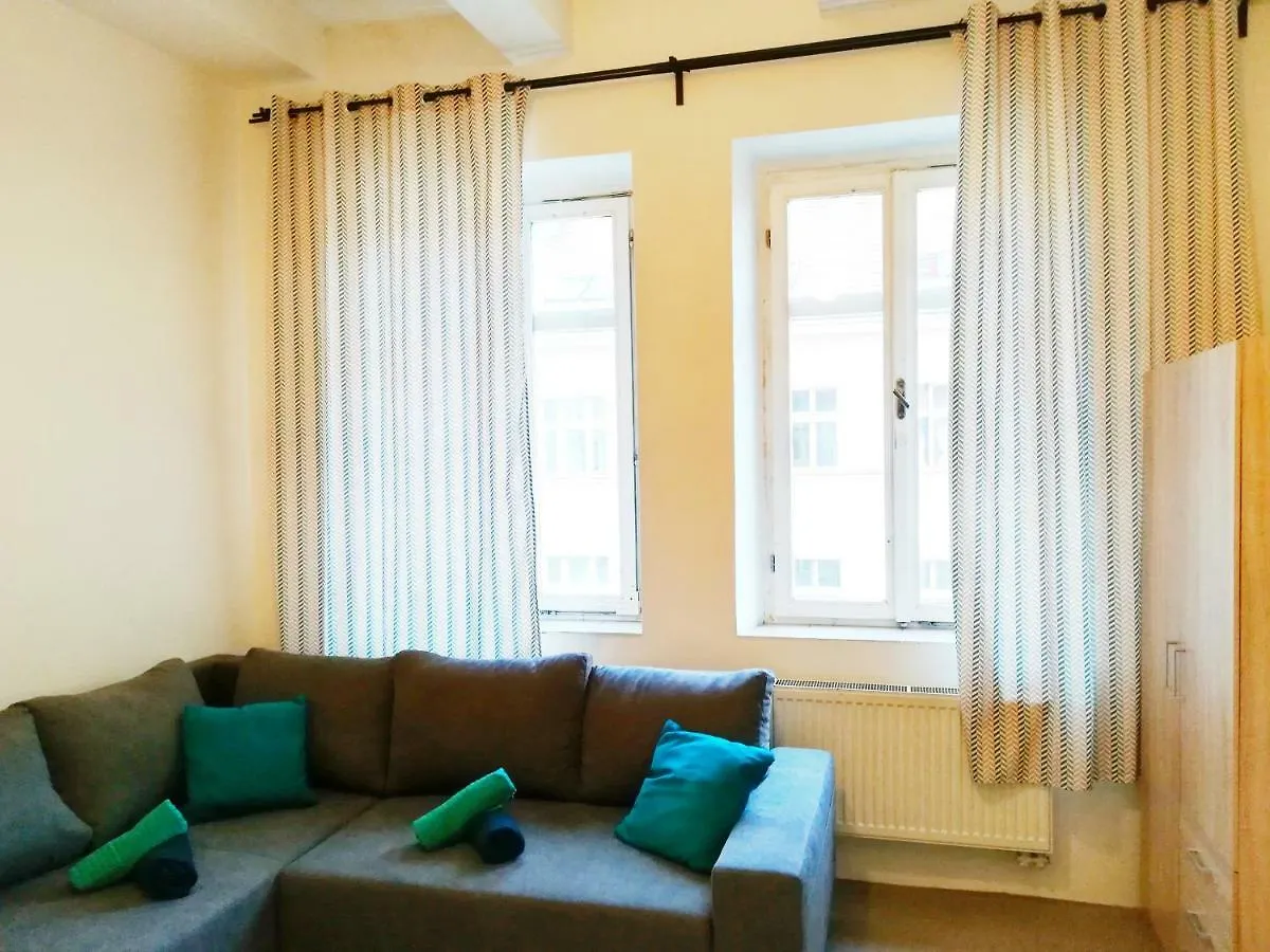 Apartments House Seifertova Prag